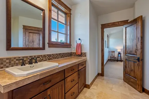 22884 Moss Rock Drive Bend OR 97701