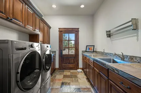 22884 Moss Rock Drive Bend OR 97701