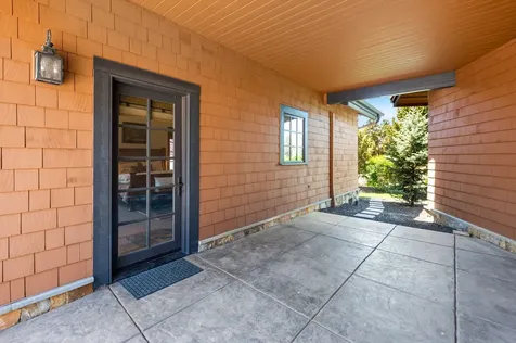 22884 Moss Rock Drive Bend OR 97701