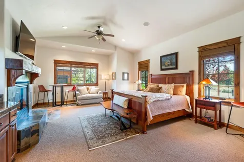 22884 Moss Rock Drive Bend OR 97701