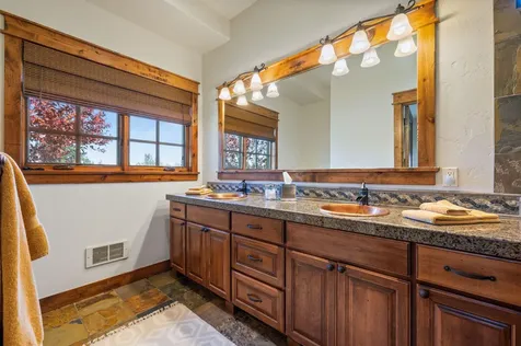 22884 Moss Rock Drive Bend OR 97701