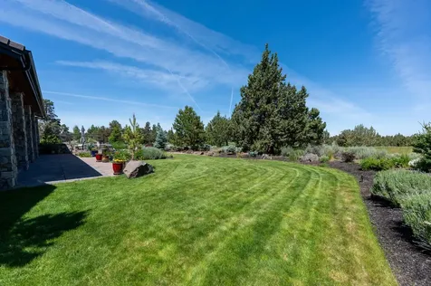 22884 Moss Rock Drive Bend OR 97701