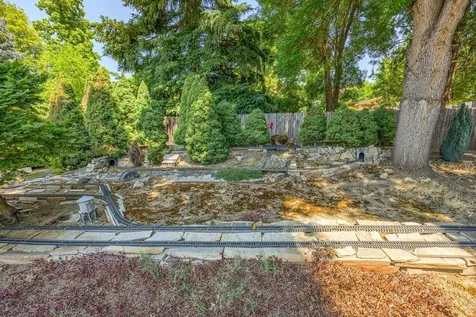 2757 Rosewood Street Medford OR 97504