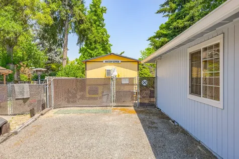 2757 Rosewood Street Medford OR 97504