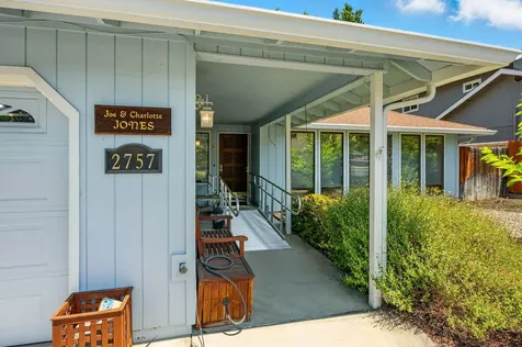 2757 Rosewood Street Medford OR 97504