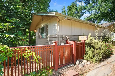 200 Oregon Terrace Medford OR 97504