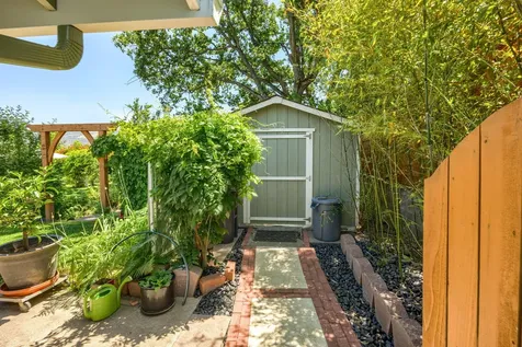 1143 Mira Mar Avenue Medford OR 97504