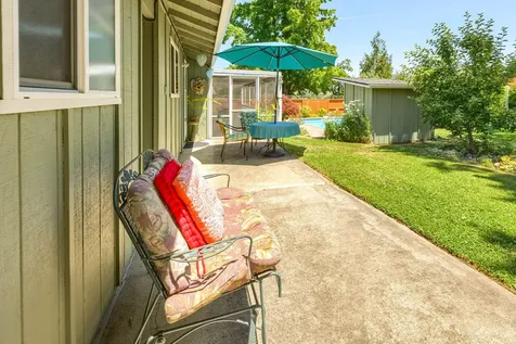 1143 Mira Mar Avenue Medford OR 97504