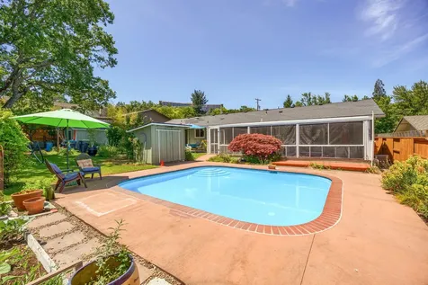 1143 Mira Mar Avenue Medford OR 97504