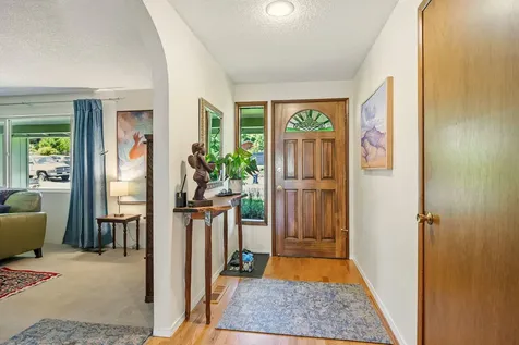 1143 Mira Mar Avenue Medford OR 97504