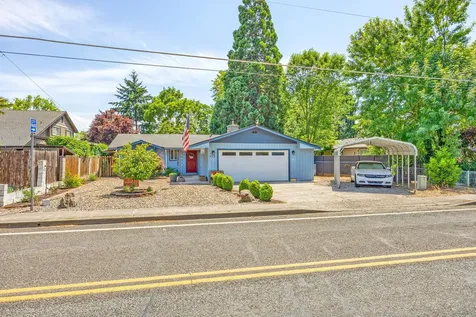 532 Hopkins Road Central Point OR 97502