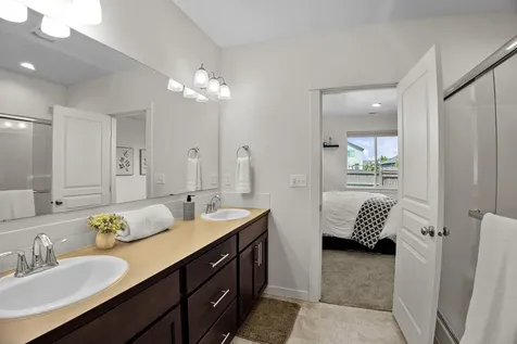 2535 NW Hemlock Way Redmond OR 97756