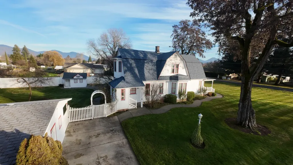 2308 Lower River Road Grants Pass OR 97526