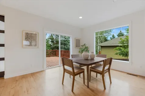 578 NW Greyhawk Avenue Bend OR 97703