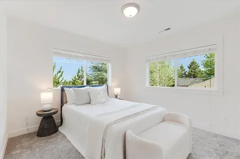 578 NW Greyhawk Avenue Bend OR 97703
