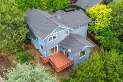 578 NW Greyhawk Avenue Bend OR 97703