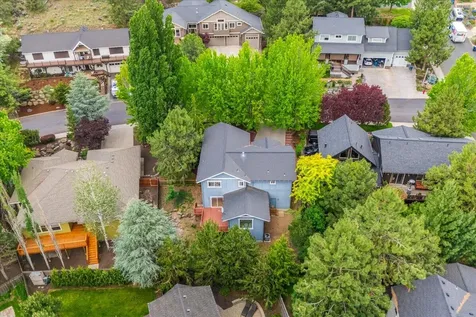 578 NW Greyhawk Avenue Bend OR 97703