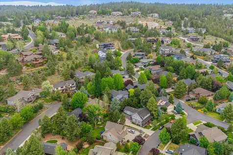 578 NW Greyhawk Avenue Bend OR 97703