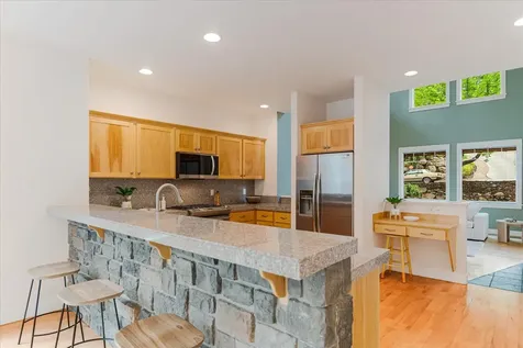 578 NW Greyhawk Avenue Bend OR 97703