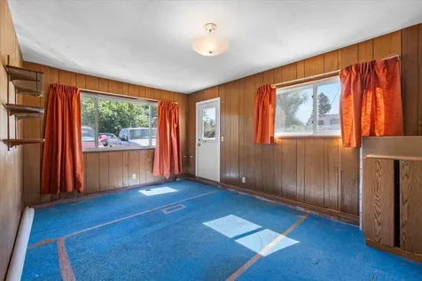 1652 Johnson Street Medford OR 97504