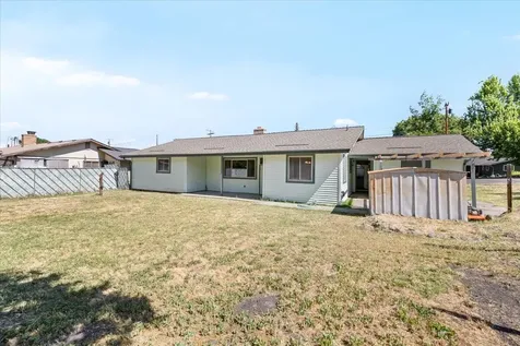 1652 Johnson Street Medford OR 97504