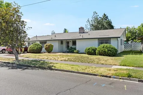 1652 Johnson Street Medford OR 97504