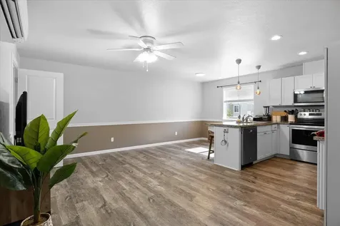 7829 Jacqueline Way White City OR 97503
