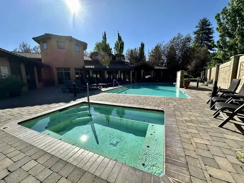 63089 NW Via Cambria Bend OR 97703