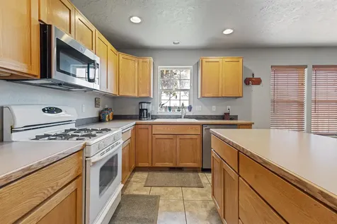 2459 NW 22nd Street Redmond OR 97756