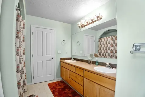 2459 NW 22nd Street Redmond OR 97756