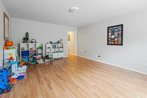2459 NW 22nd Street Redmond OR 97756