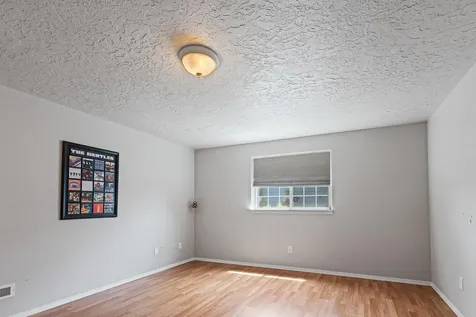 2459 NW 22nd Street Redmond OR 97756