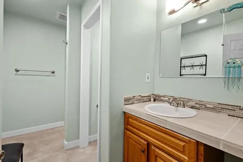 2459 NW 22nd Street Redmond OR 97756