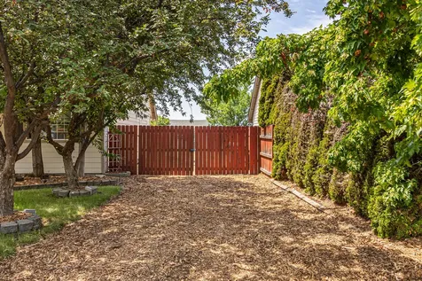 2459 NW 22nd Street Redmond OR 97756