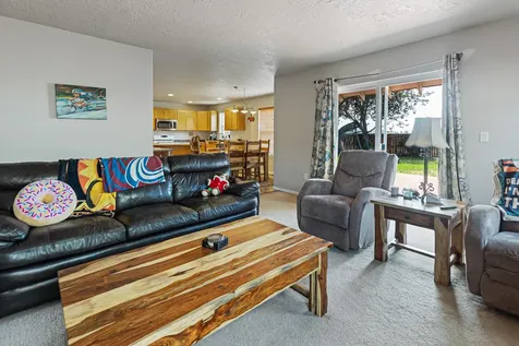 2459 NW 22nd Street Redmond OR 97756