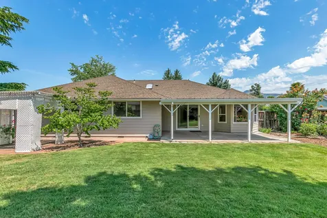 3552 Shawna Drive Medford OR 97504