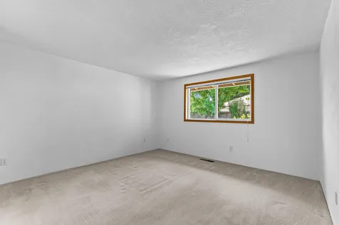 3552 Shawna Drive Medford OR 97504