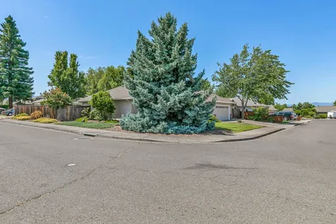 3552 Shawna Drive Medford OR 97504