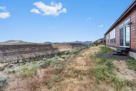 14007 SW Peninsula Drive Terrebonne OR 97760