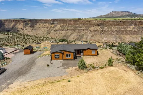 14007 SW Peninsula Drive Terrebonne OR 97760