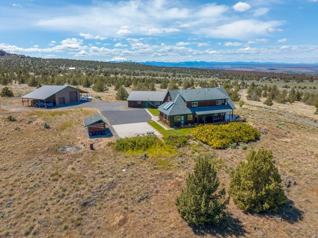 4647 SW Belmont Lane Madras OR 97741