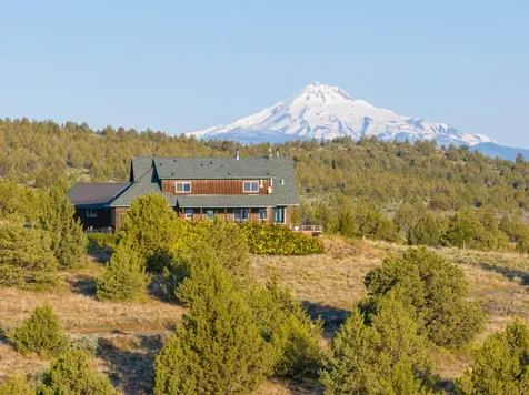 4647 SW Belmont Lane Madras OR 97741