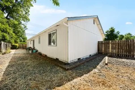 530 E Park Street Grants Pass OR 97527