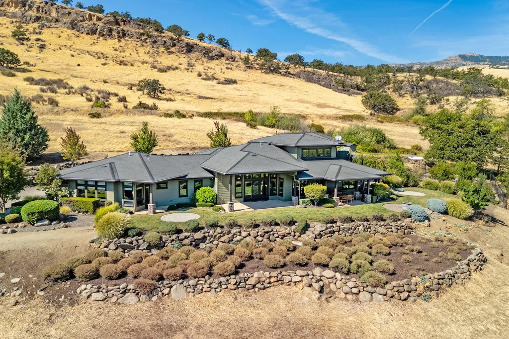 1475 Dead Indian Memorial Road Ashland OR 97520