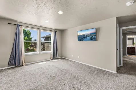 4533 SW Umatilla Avenue Redmond OR 97756