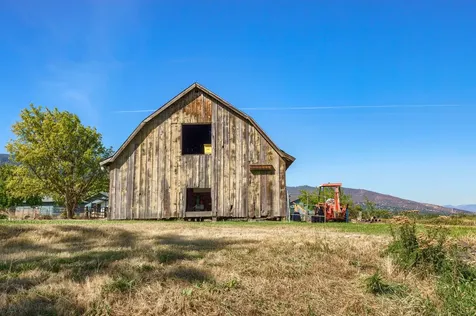 2045 E Main Street Ashland OR 97520