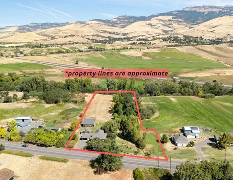 2045 E Main Street Ashland OR 97520