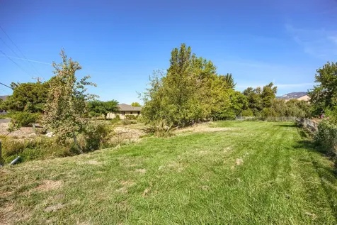 2045 E Main Street Ashland OR 97520