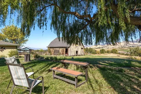 2045 E Main Street Ashland OR 97520