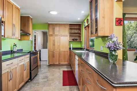 2045 E Main Street Ashland OR 97520